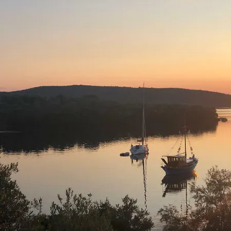 Отель Blue Bay 2*